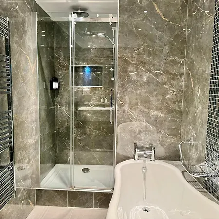 The Leonard Hotel-3